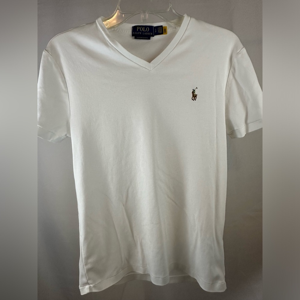 Polo by Ralph Lauren. V-neck short sleeve shirt. White with classic pony chest.. - Picture 2 of 7
